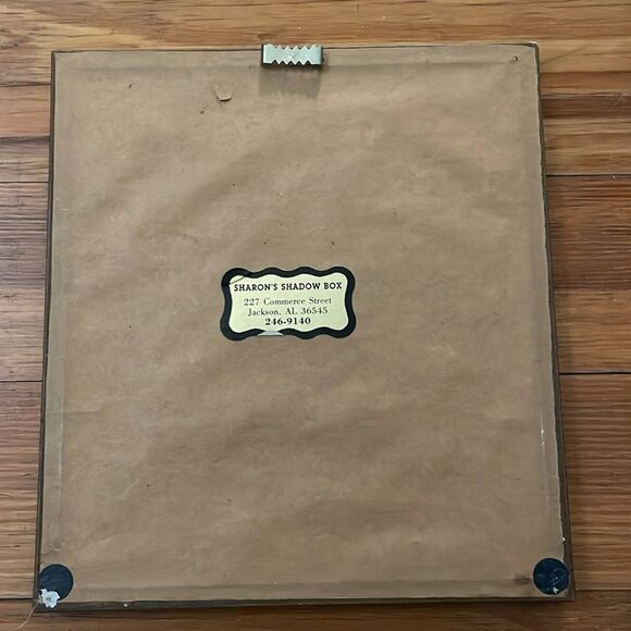 Custom Framed Heart-Shaped Vintage Valentine Paper Lace and Floral Accents - Picture 4 of 7